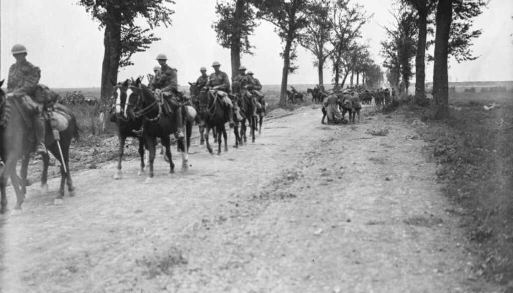 143_Canadian Cavalry going forward, Arras-Cambrai road. Advance East of Arras. Sept. 1918.